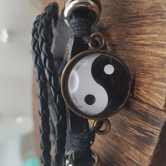 Peqce yin and yang leather paracord bracelet unisex B0231 - Picture 2 of 3